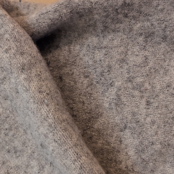 Vince wool cashmere blend v neck size S - Picture 5 of 5